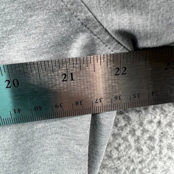 Under Armour Mens Shirt Large Gray Heatgear Las Vegas Pullover Short Sleeve Tee - Picture 7 of 9